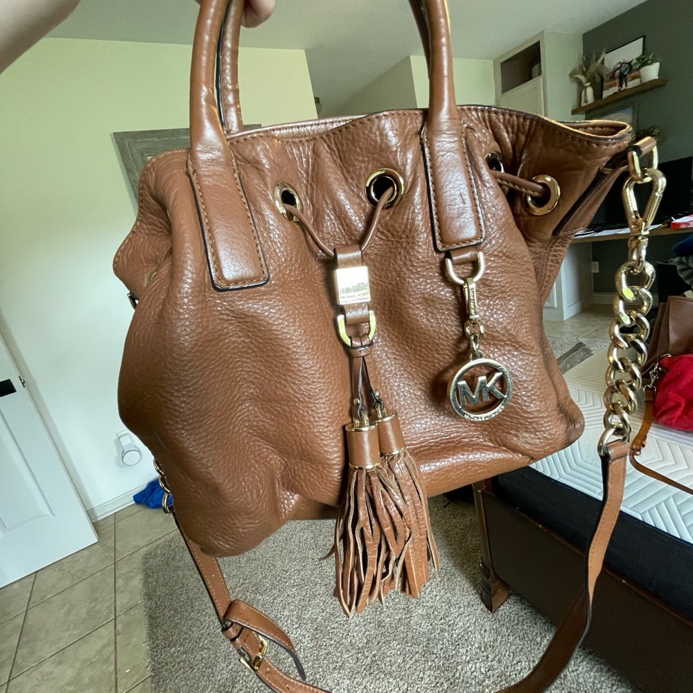 Michael Kors Brown Shoulder Bag with Classic Design